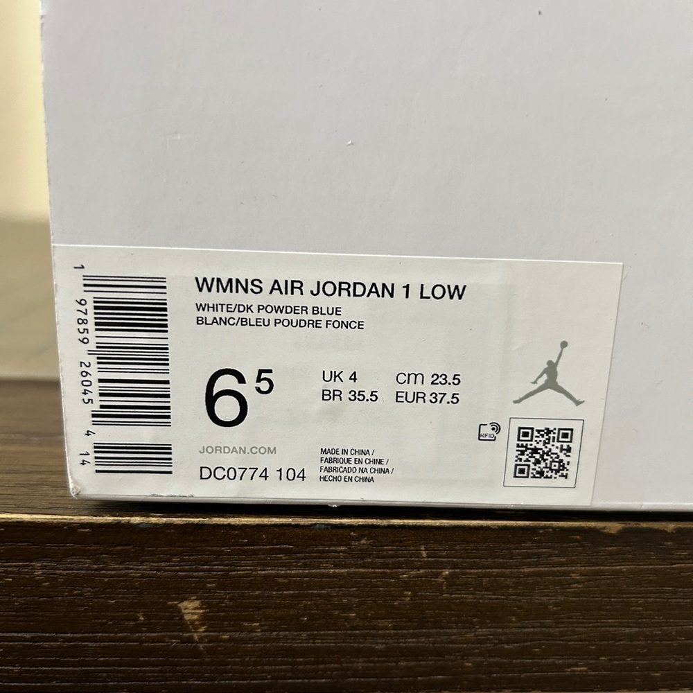 Jordan 1 Low ‘White Gum Light Brown Dark Powder Blue’ Womens - Picture 6 of 6